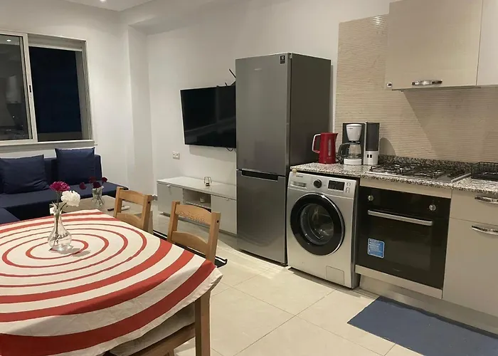 Chic Apartment Islan